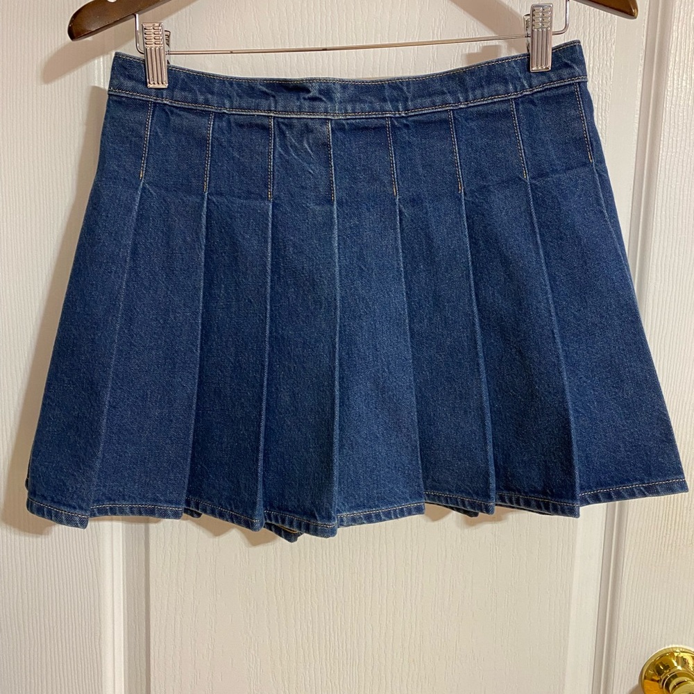 Aritzia Sunday Best “Lennon” Denim Pleated Mini Skirt Size 8 - Picture 3 of 9